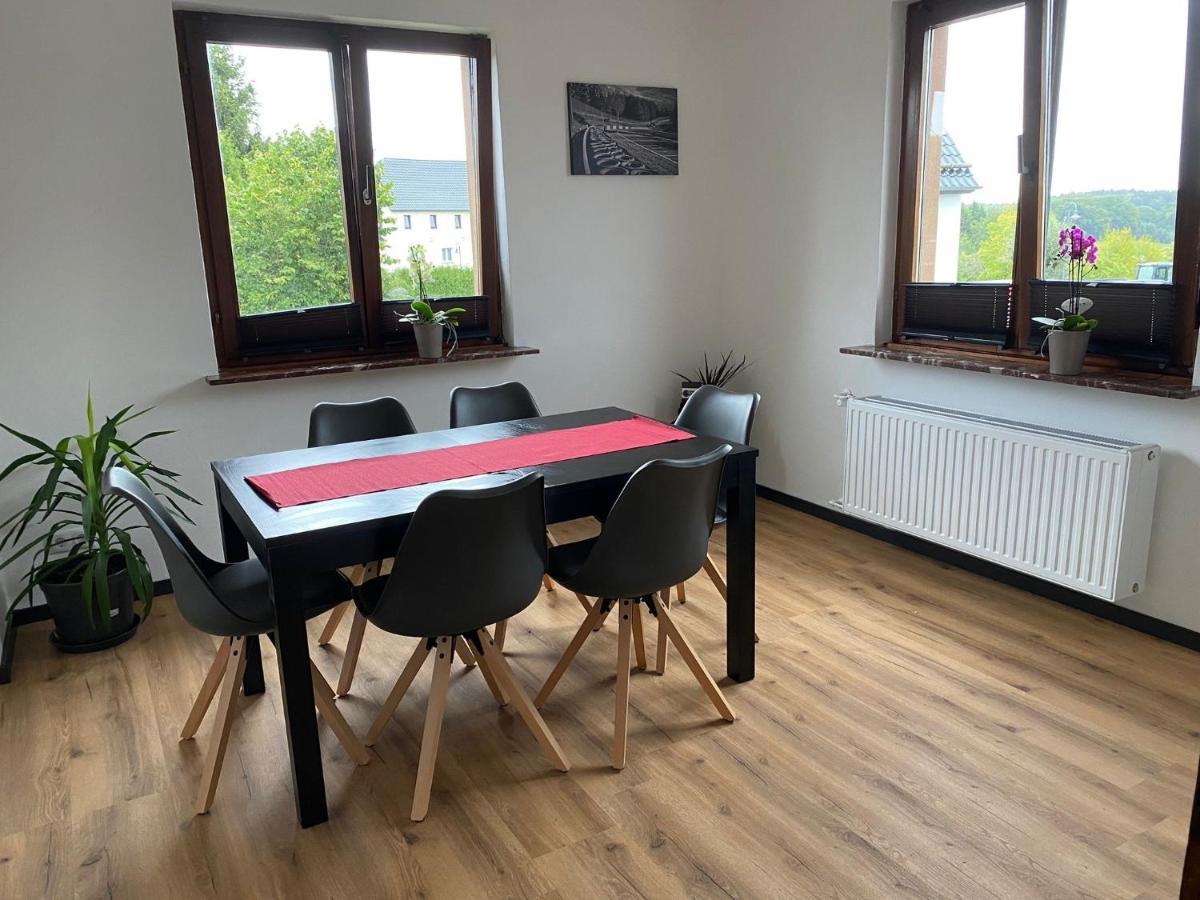 Ringtoys Rooms Mit Einem Gemeinschaftsbad One Bathroom To Share With Four Rooms Welcherath Exterior photo
